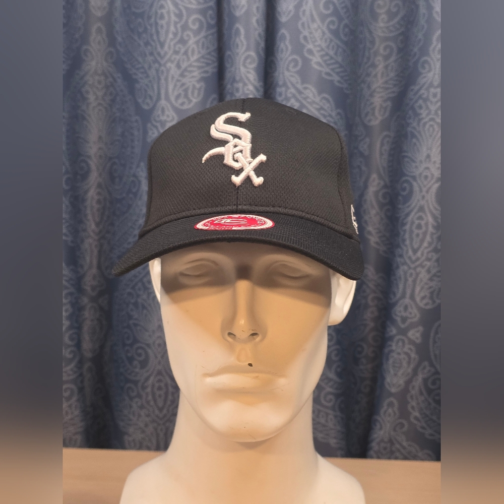 Chicago White Sox Youth Hat Baseball Cap Velcro Adjustable Strap MLB NEW